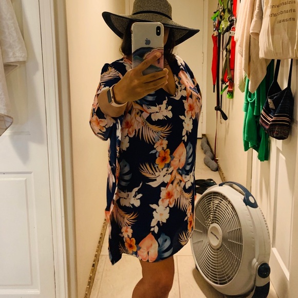 Cover - Picture 2 of 6